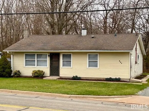 561 N Oak Dr, Plymouth, IN 46563