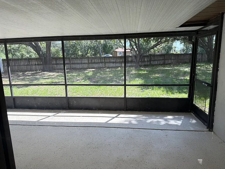 1307 W Redbud St — Photo 4