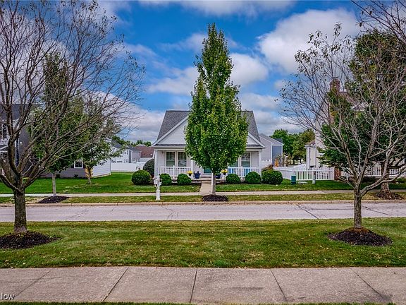 2nd image of 2751 Himelrigh Blvd