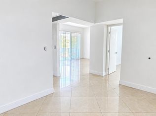 20505 E Country Club Dr APT 133, Aventura, FL 33180