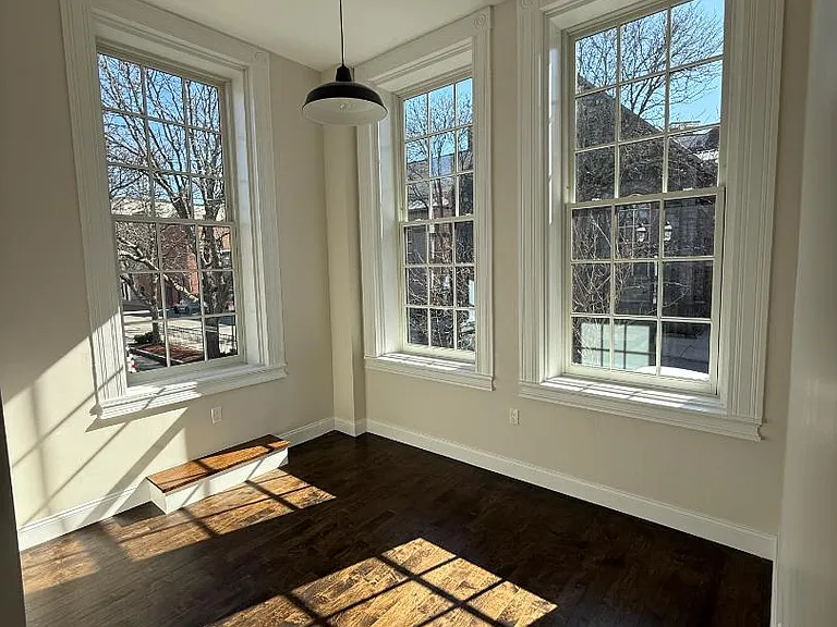 Unit Photo