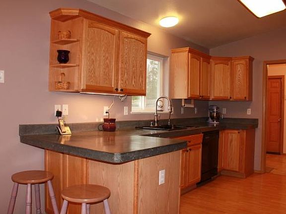 Kitchen Concrete Counters