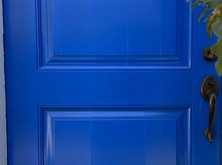 6031 N Longridge Ave, Van Nuys, CA 91401