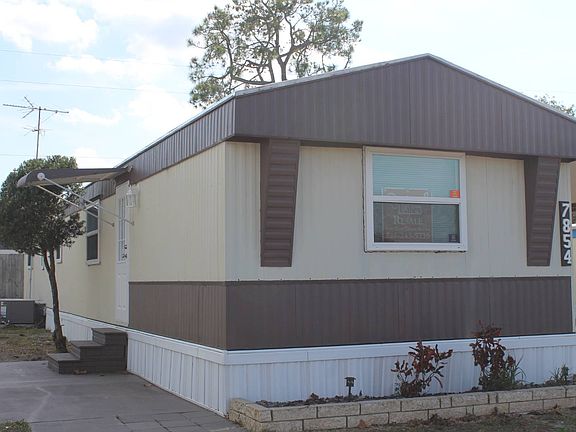 2nd image of 7854 Sunrunner Dr