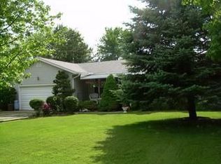 25135 Lawnfield Dr, Circleville, OH 43113