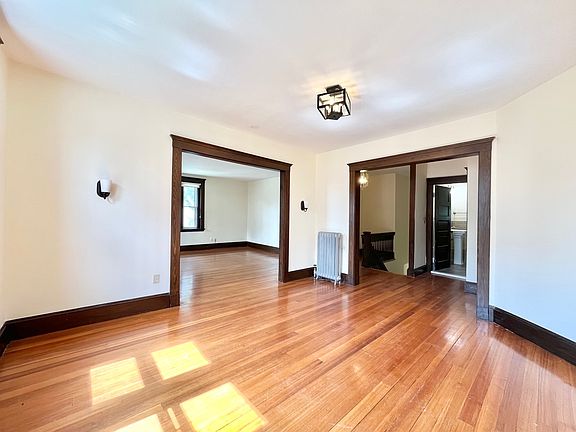 3rd image of 27 Florence Ave Floor 2