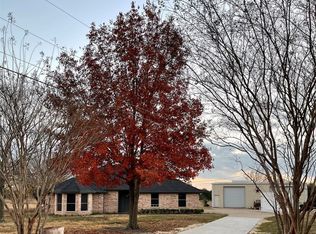 100 Otter Ln, Waxahachie, TX 75165