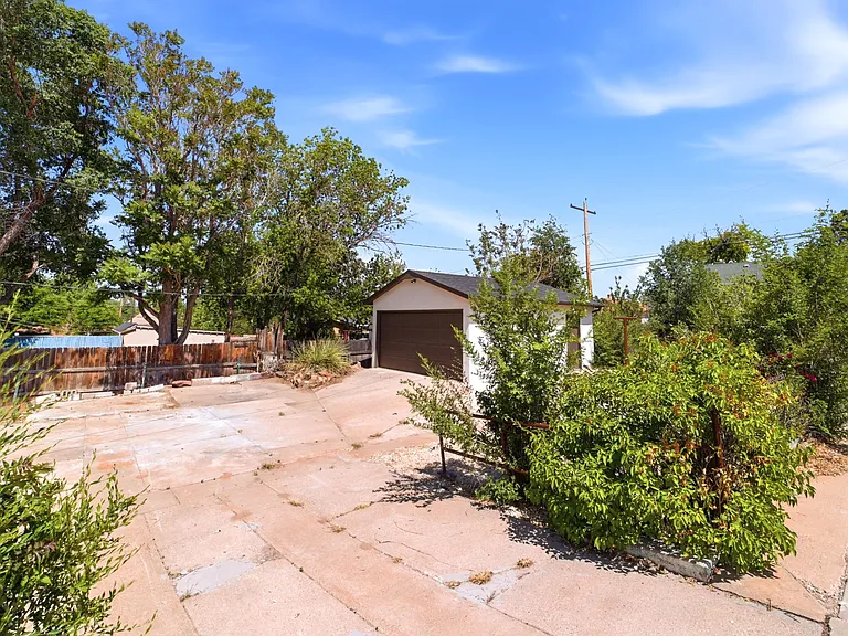330 Jefferson St — Photo 52