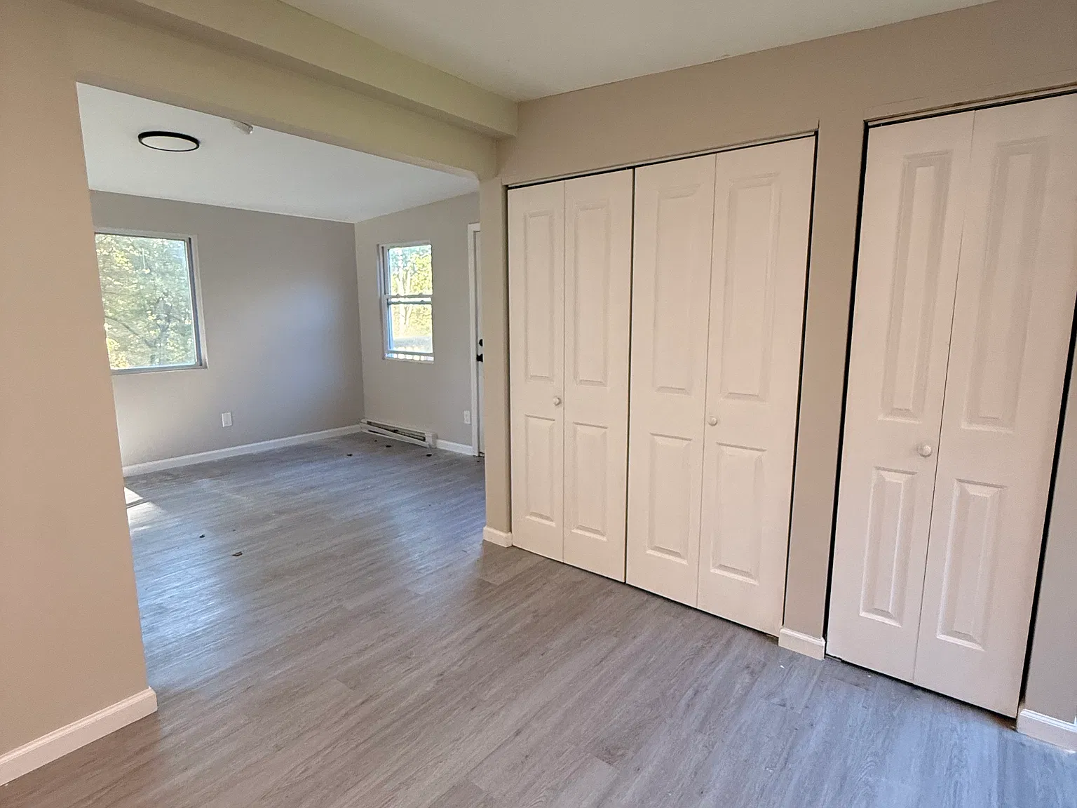 3 bed, $2,200 — Photo 2
