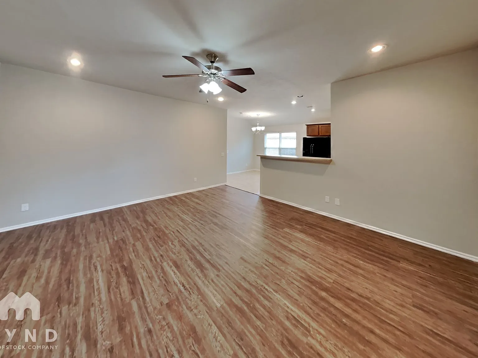 3 bed, 2.0 bath, 1528 sqft, $1,725 — Photo 3