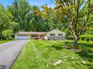 40 Pine Knoll Dr, Lawrence Township, NJ 08648