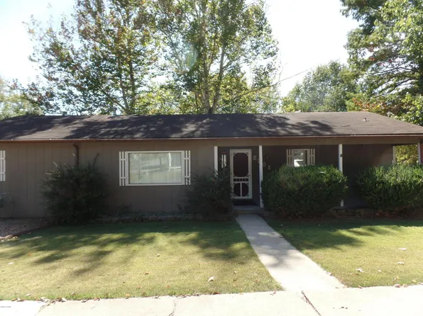 2301 Wise St, Eldorado, IL 62930