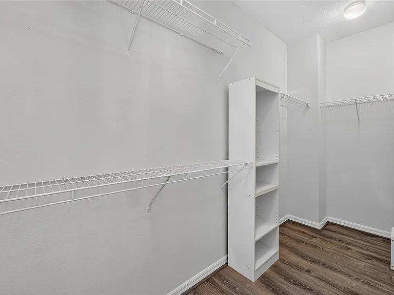 3186 Bayshore Oaks Dr — Photo 45