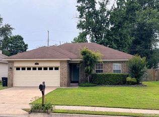 121 Plumdale Dr, Sherwood, AR 72120
