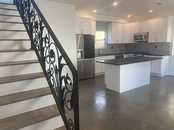 5th image of 4199 Verdant St
