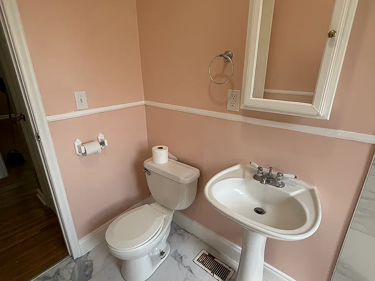 1241 S Vandalia Ave — Photo 16