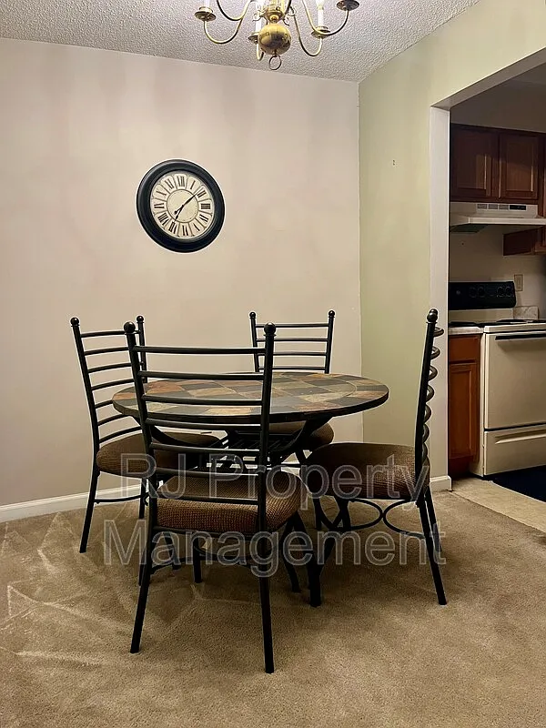 2 bed, 2.0 bath, 960 sqft, $995 — Photo 3