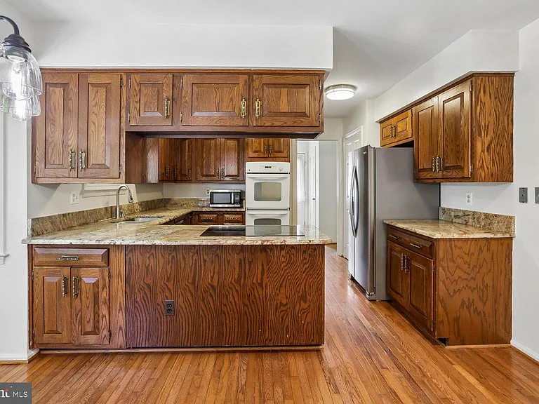 903 Ridge Dr — Photo 18