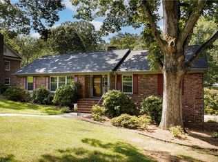 1151 Foxhall Dr, Winston Salem, NC 27106