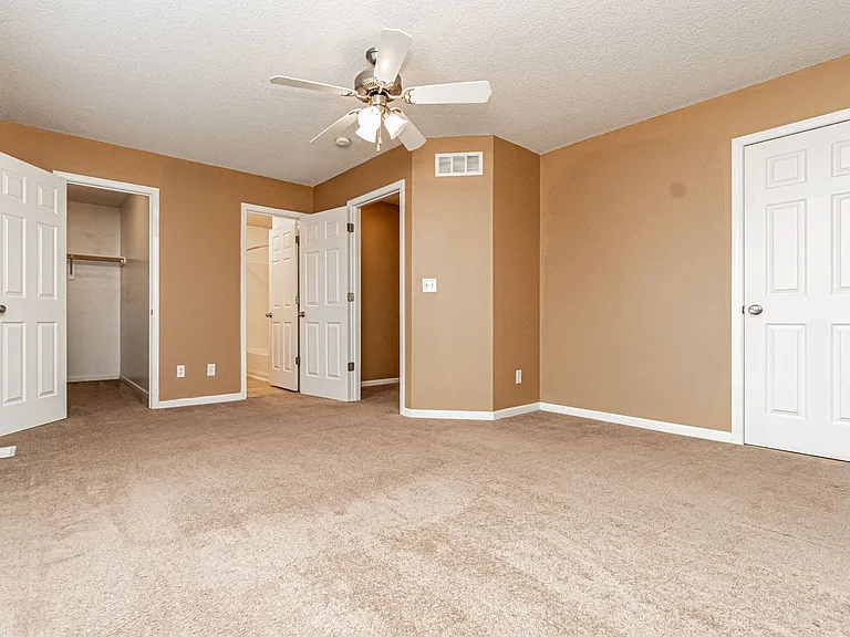 825 Whitetail Ct — Photo 16