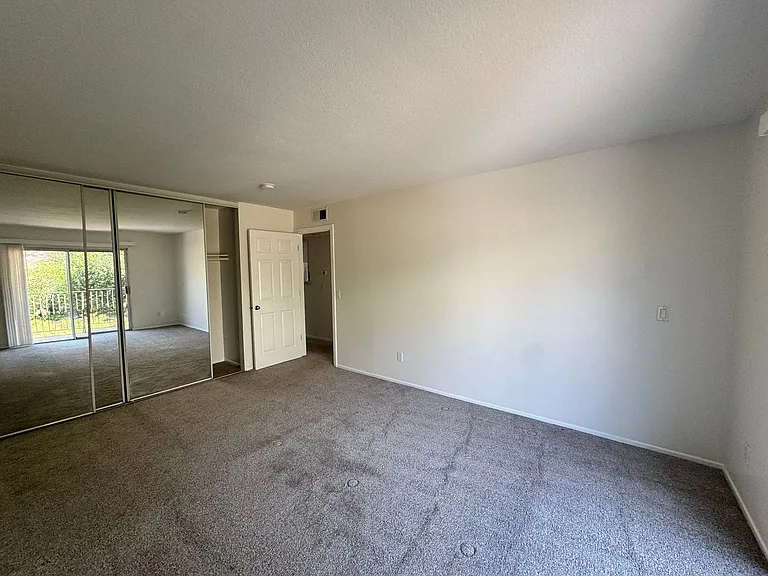 2616 Alpine Blvd #24 — Photo 11