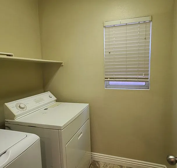 7449 W Mistral Ave — Photo 30