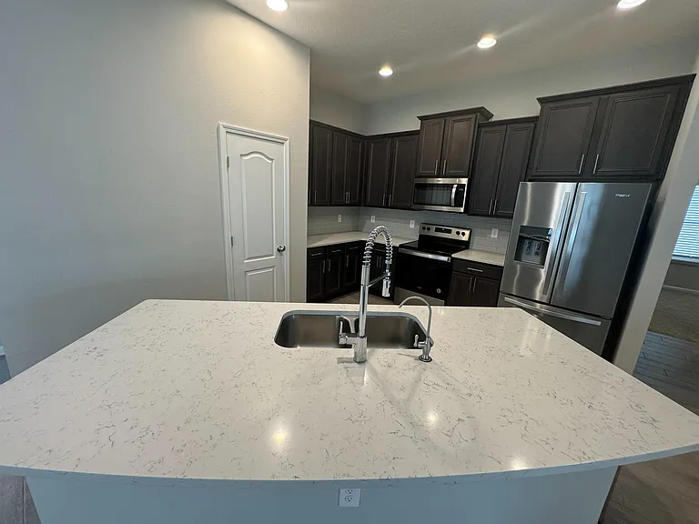 7816 Island Fox Rd — Photo 12