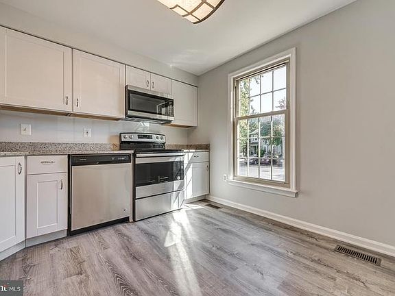 3rd image of 8240 Black Haw Ct