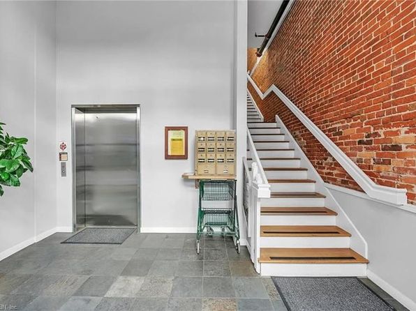 111 W Tazewell St APT 304, Norfolk, VA 23510