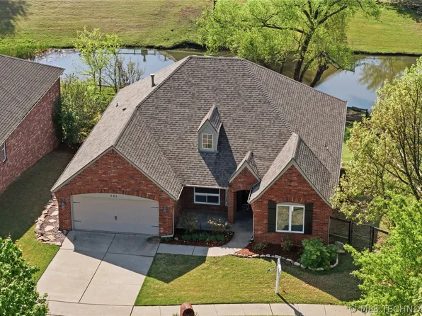 745 W Helena St, Broken Arrow, OK 74012