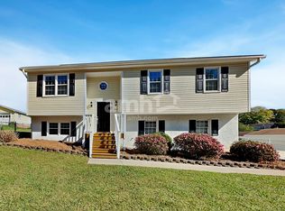 541 Clyde Dr, Winston Salem, NC 27104