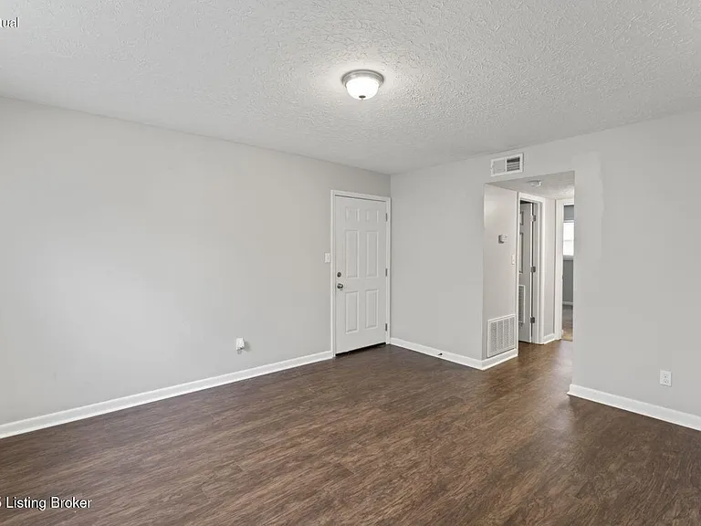 3217 Fordhaven Rd #5 — Photo 5