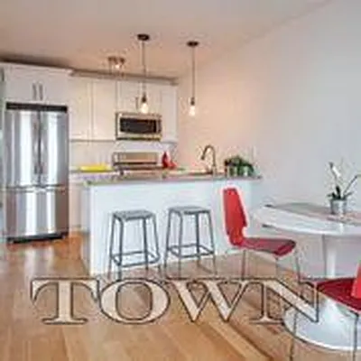 Rented by Town Residential | media 34