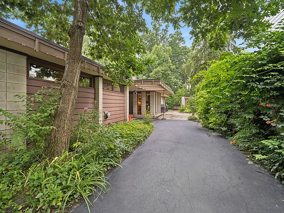 5th image of 1120 Ridgewood Dr