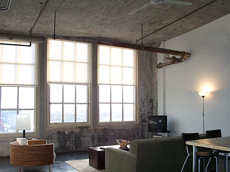 815 W Market St — Photo 2
