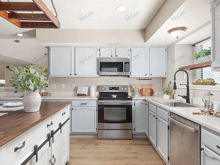 1029 Field Trail Dr — Photo 14