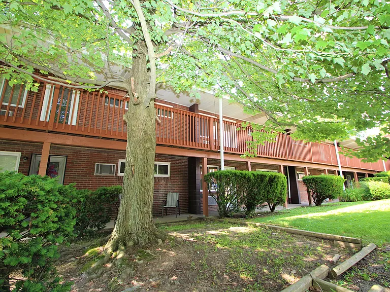 243 Moon Clinton Rd — Photo 8