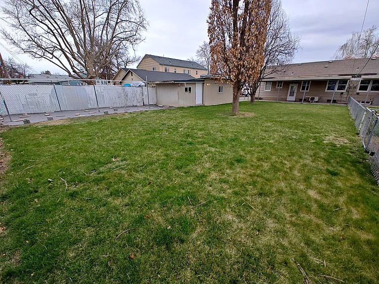 1311 McPherson Ave — Photo 16
