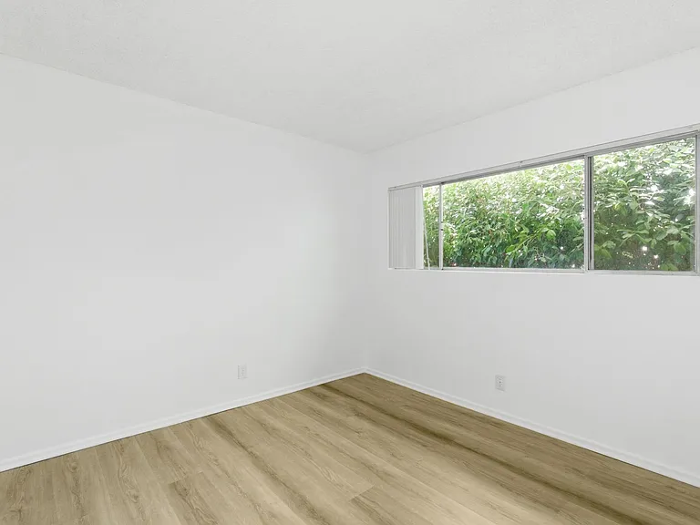 1015 S Westgate Ave — Photo 26
