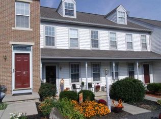 2857 Woodmont Dr, York, PA 17404