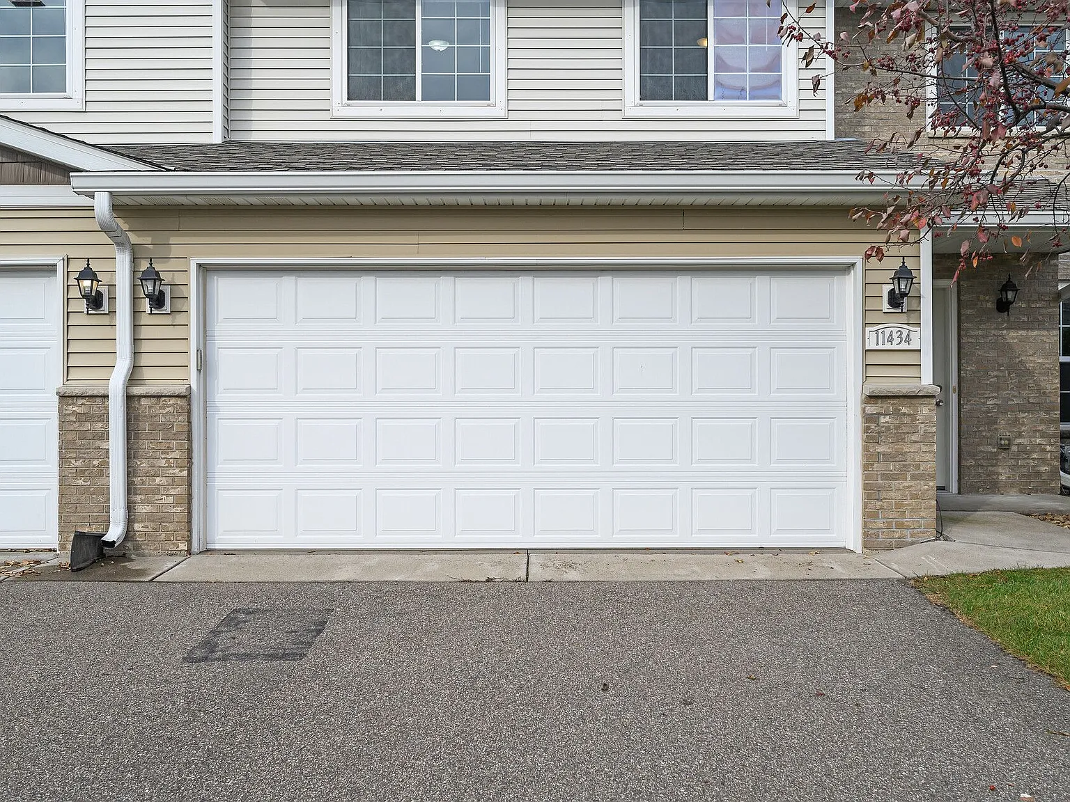 Town Center Townhomes — Photo 1