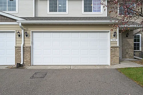 11433 Town Center Dr NE Photo 1