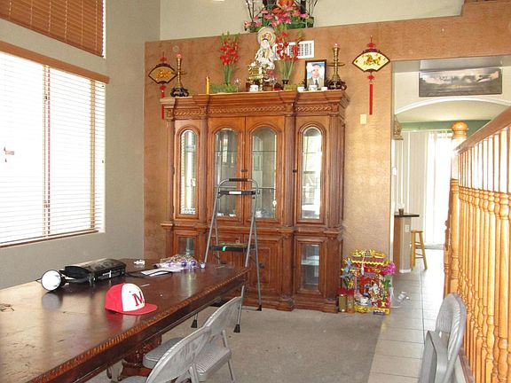 5th image of 44223 W Juniper Ave