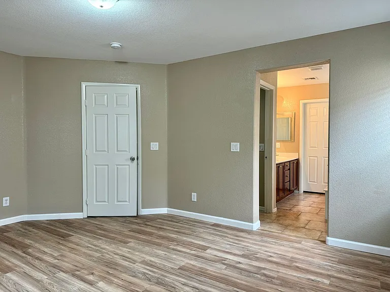 9070 Vintage Wine Ave — Photo 36