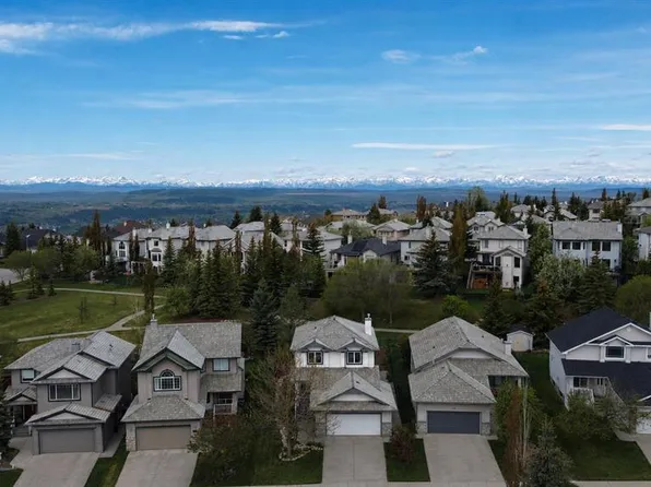 124 E Gleneagles Ter, Cochrane, AB T4C 1W6