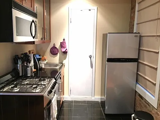 Rented by Platinum Properties | media 7