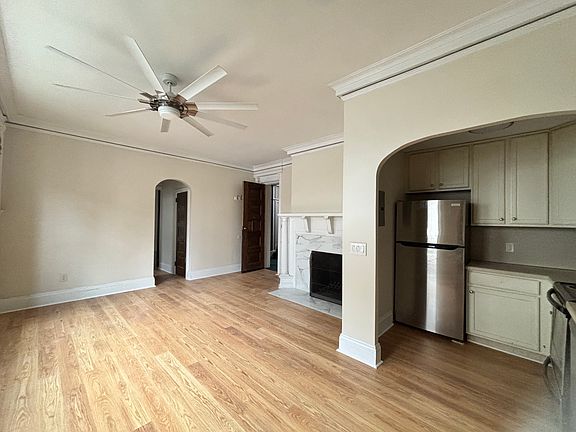 3rd image of 177 Jewett Pkwy APT 2