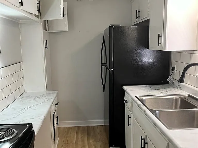801 N 48th St — Photo 9