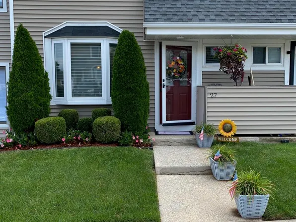 27 Redwood Loop, Staten Island, NY 10309