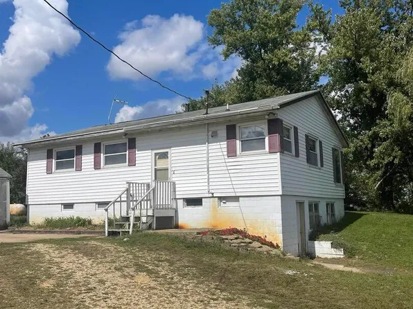 1795 190th St, Lost Nation, IA 52254